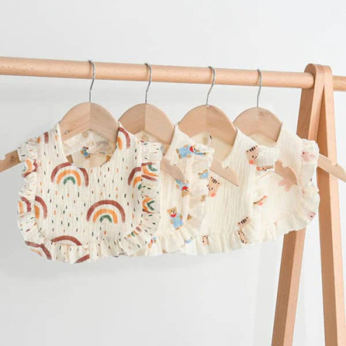 4 Pcs Korean Style Baby Feeding Bib | 0-1 Year | Random Print 4 Pcs Korean Style Baby Feeding Bib | 0-1 Year | Random Print